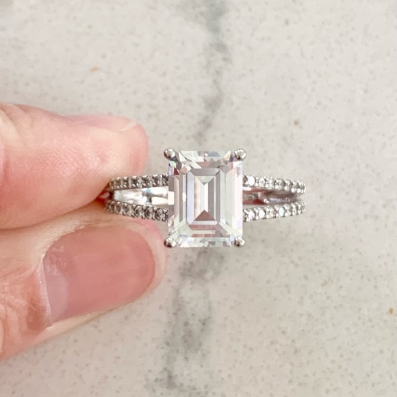 Swarovski Touchstone Crystal Emerald Cut Ring - Picture 3 of 8
